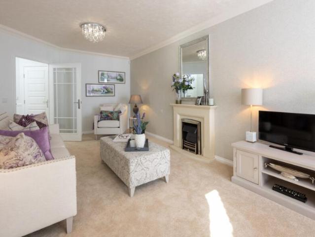 House for sale in Pachesham Park, Surrey
