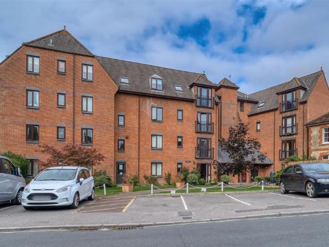 House for sale in Lodbourne, Gillingham