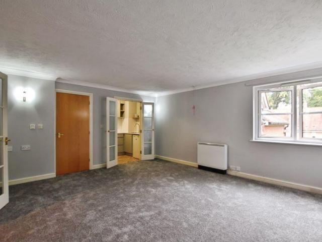Flat for sale in Salisbury, Wiltshire