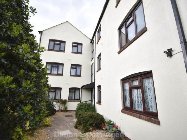 House for sale in Middlecroft, Hampshire