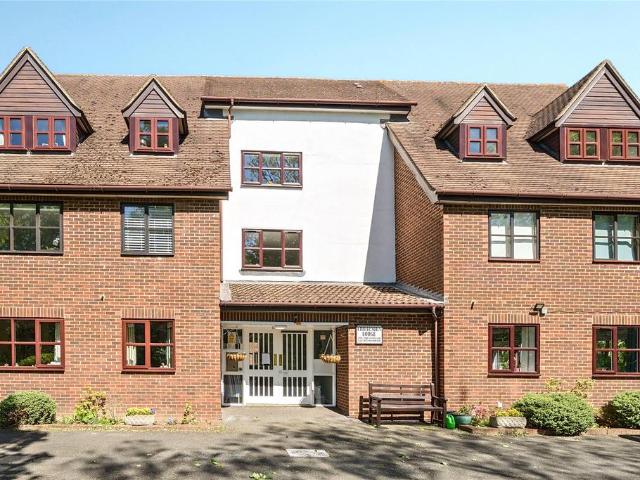 House for sale in West Wickham, Greater London