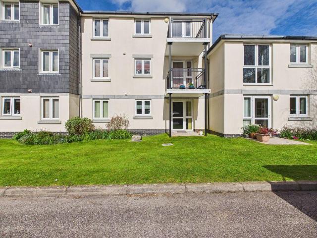 House for sale in Roseworthy, Cornwall