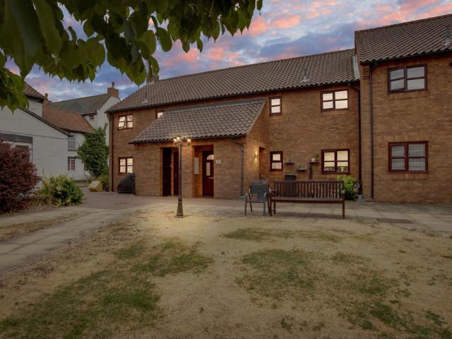 House for sale in Barton In Fabis, East Midlands