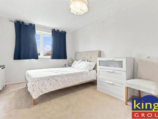 House for sale in Cat Hill