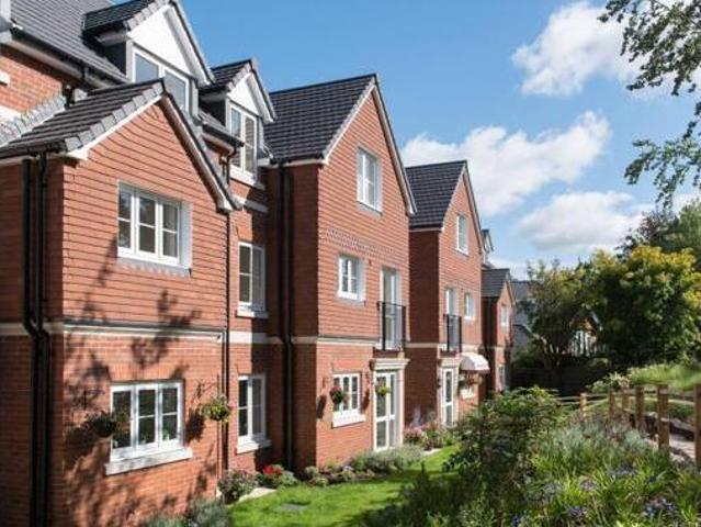 House for sale in Pachesham Park, Surrey