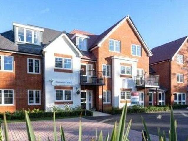 House for sale in Heol-las, Surrey