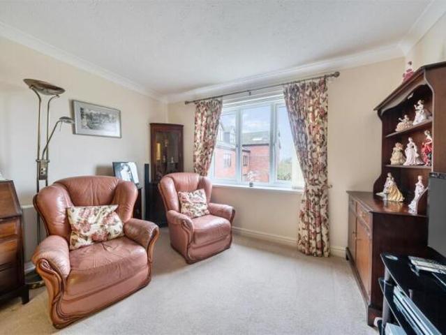 House for sale in Great Boughton, Cheshire