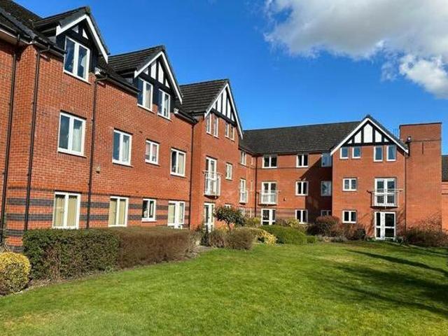 House for sale in Froggatt, East Midlands