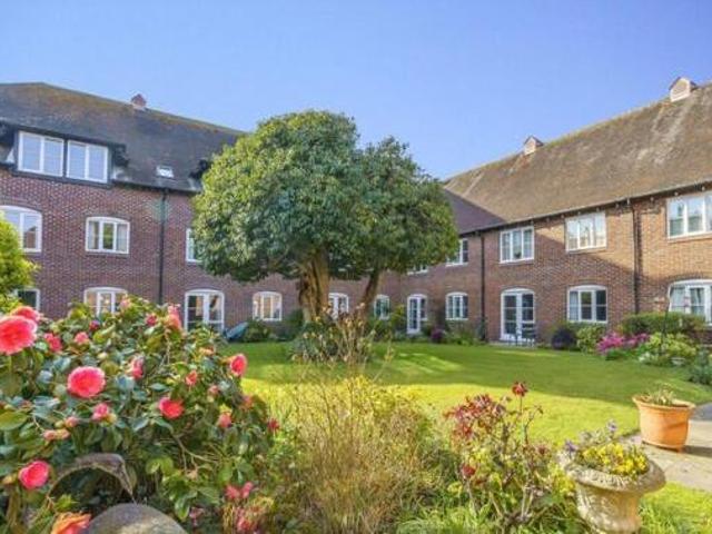 House for sale in Littlecote, West Sussex