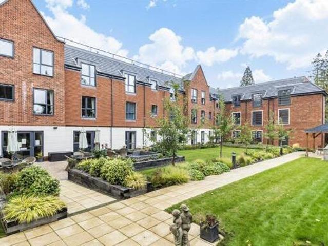House for sale in Crowthorne
