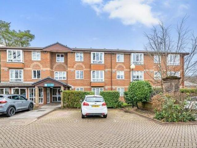 House for sale in Crowthorne, Bracknell Forest