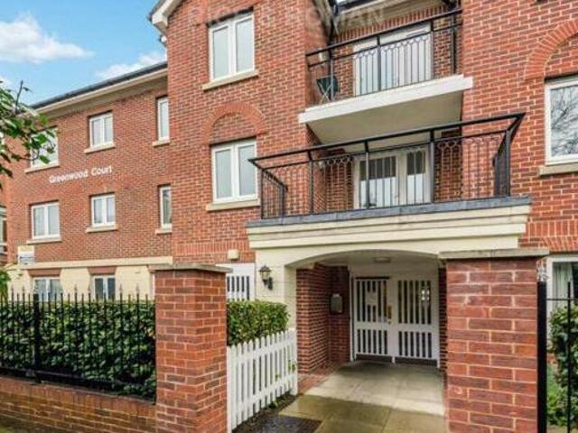 House for sale in Woodcote, Epsom