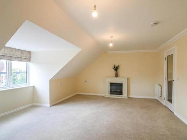 House for sale in Farnborough, Hampshire