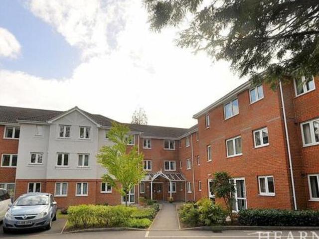 House for sale in Tricketts Cross, Ferndown