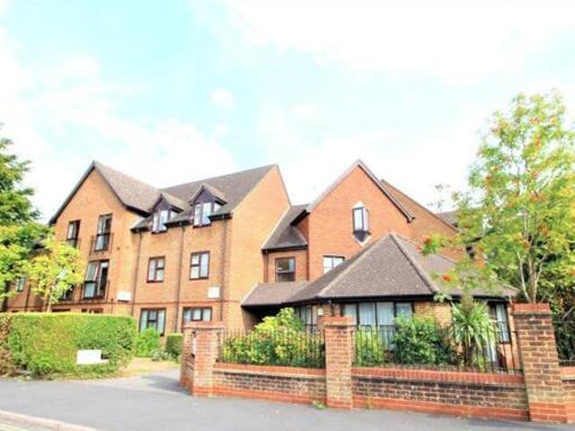 House for sale in Fleet, Hart