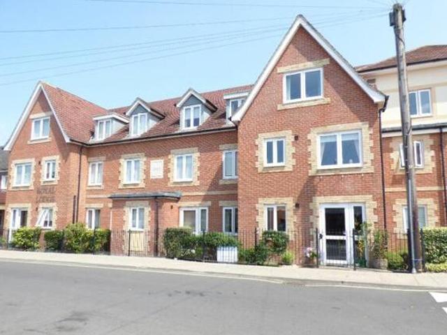 House for sale in Brompton, Gillingham