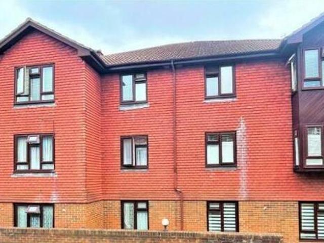 House for sale in Worplesdon, Westborough