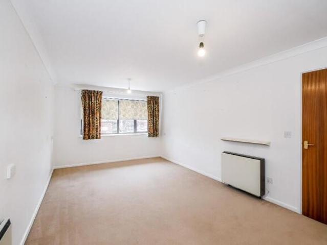 House for sale in Cat Hill