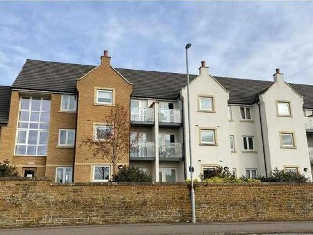 House for sale in Northampton, Northamptonshire