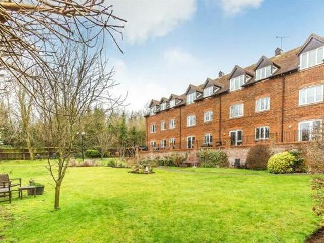 House for sale in Pachesham Park, Surrey