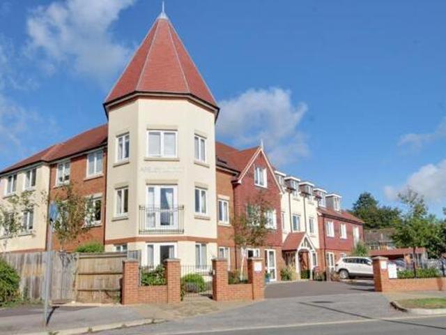 House for sale in Spring Vale, Hampshire