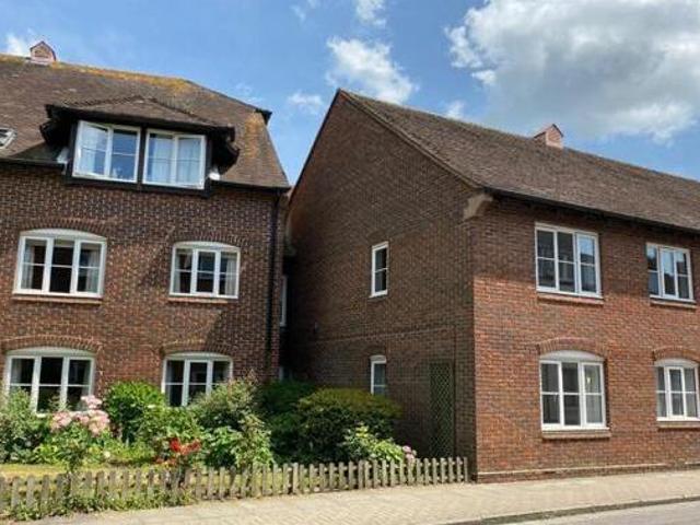 House for sale in Littlecote, West Sussex