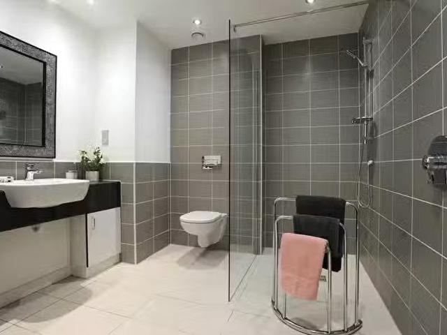 House for sale in Shirley