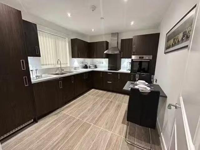 House for sale in Shirley