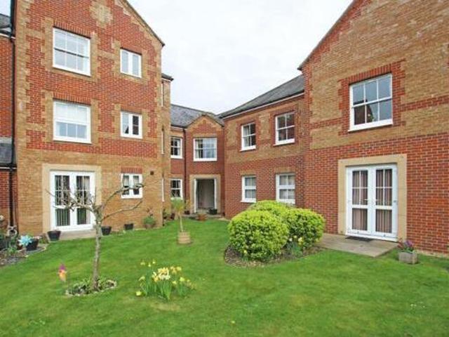 House for sale in Littlecote, West Sussex
