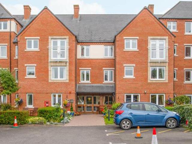 House for sale in Stourbridge, West Midlands