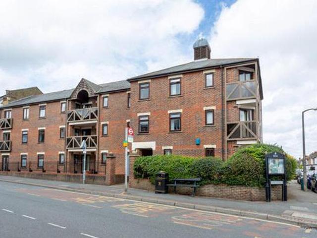 House for sale in Red Hill, Surrey