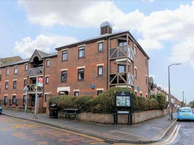 House for sale in Red Hill, Surrey