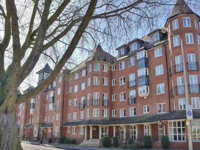 House for sale in Oxleaze, Gloucester