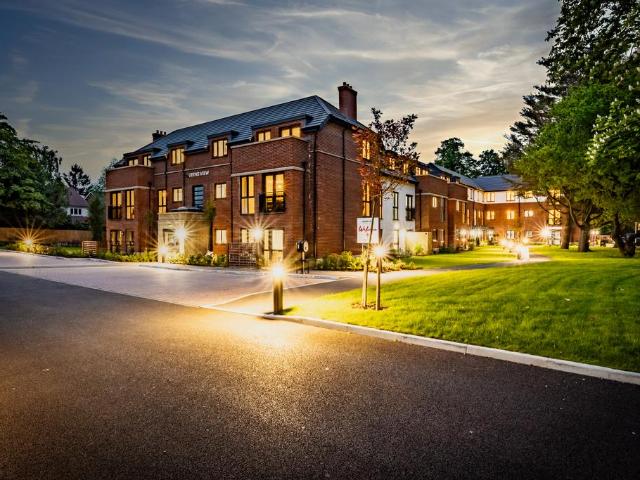 House for rent in Kitt's Moss, Bramhall