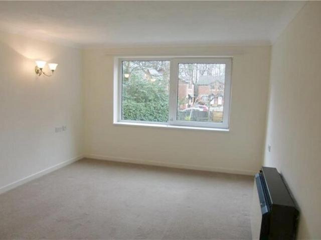 House for rent in Overchurch Hill, Upton