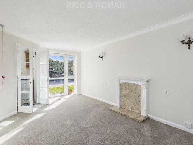 House for rent in Blackhills, Surrey