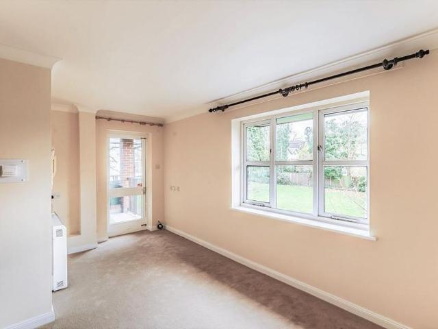 House for rent in Weybridge, Elmbridge