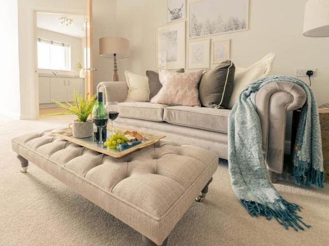 House for rent in Charlesworth, East Midlands