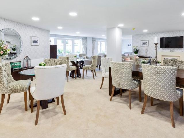 House for rent in Southborough, Sandown Park