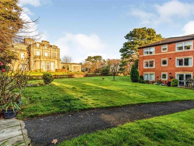 House for rent in Overchurch Hill, Upton