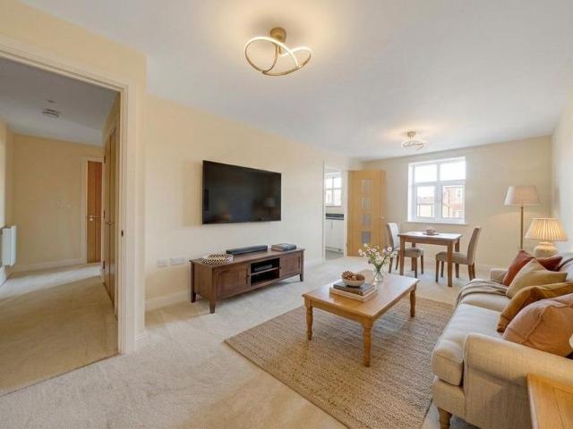 House for rent in Southborough, Sandown Park