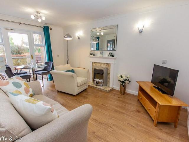 House for rent in Perryfields, West Sussex