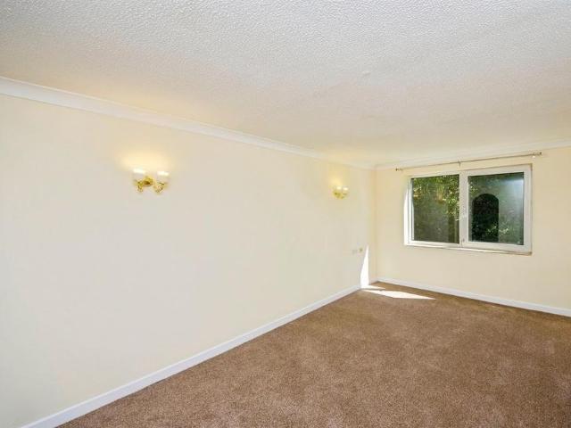 House for rent in Overchurch Hill, Upton