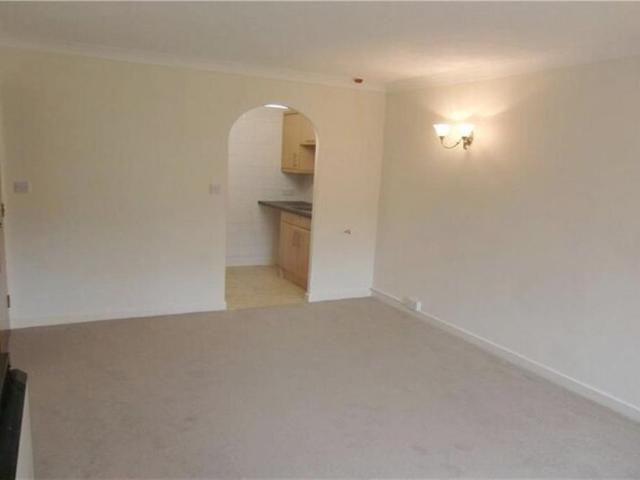 House for rent in Overchurch Hill, Upton