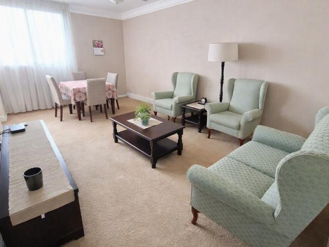 Flat for sale in Seaview, Kwazulu-natal