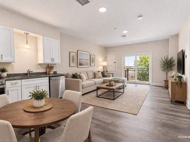 Condo for sale in Franklin Park, Revere