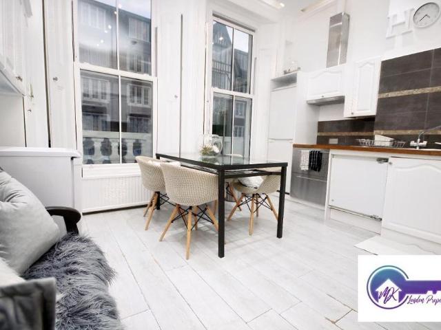 Room for rent in South Hampstead, Greater London