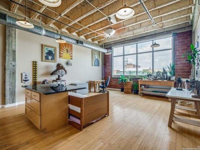 Condo for sale in Leesville, Texas