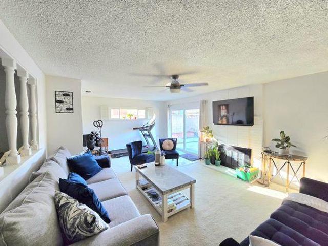Room for rent in Santa Ana, California