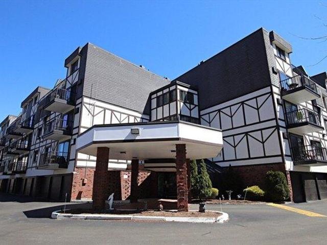 Condo for sale in Saugus, Massachusetts